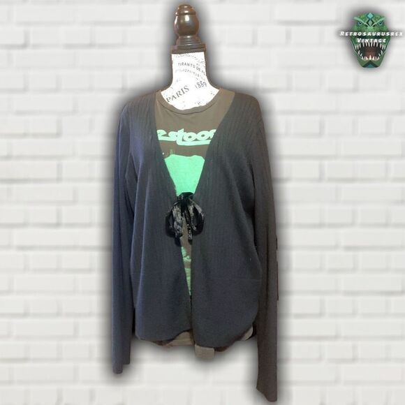 Torrid Vintage - Picture 5 of 10